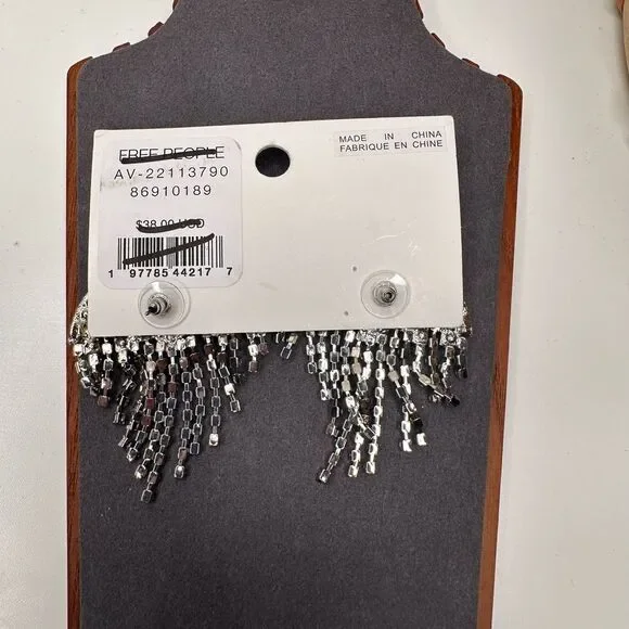 Free People Hearts On Fire Dangle Earrings Rhinestone Heart Fringe Statement NWT - Picture 6 of 12